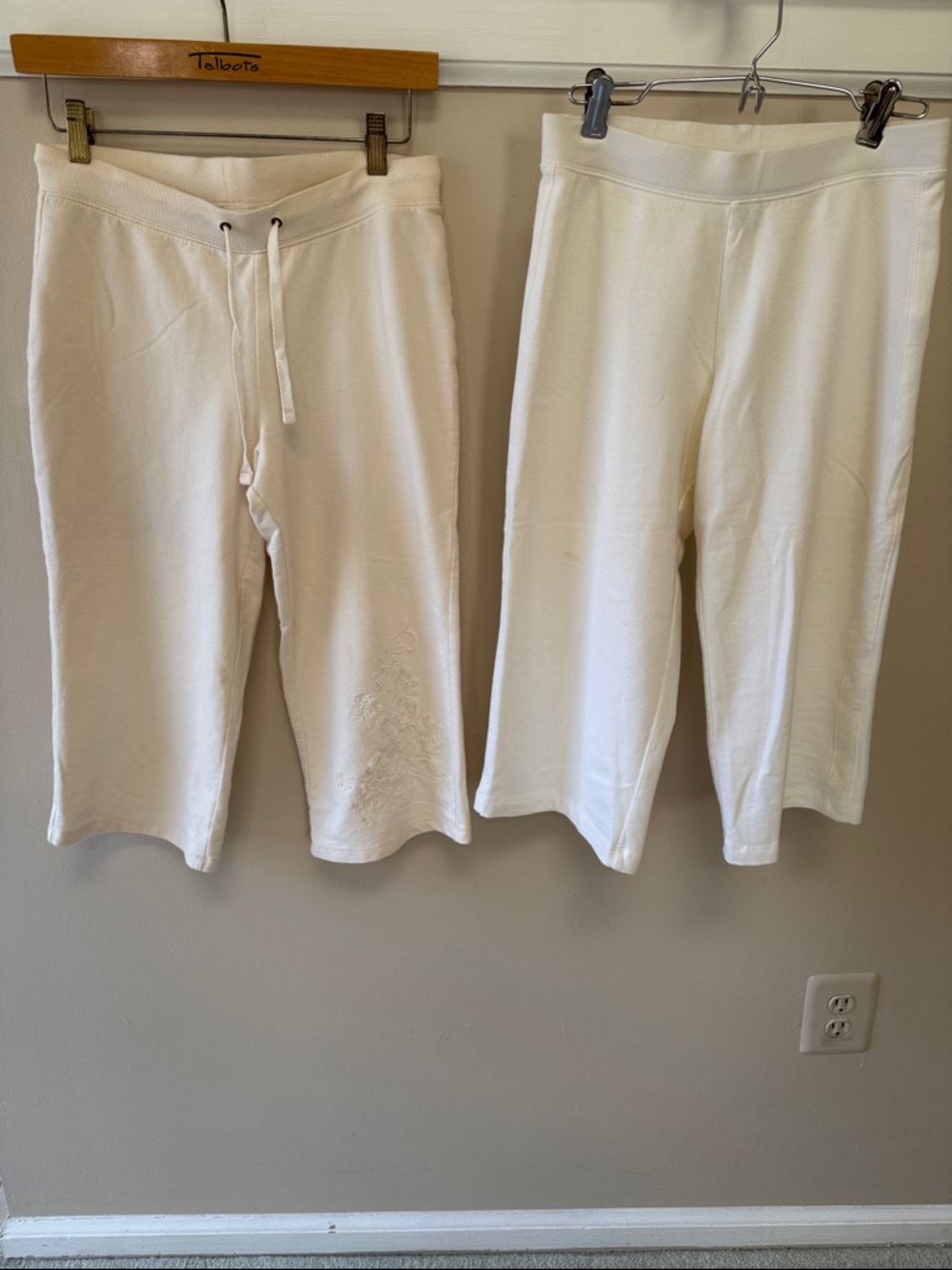 Bundle of two Cream Drawstring Crop & White Pull-On Crop Pants